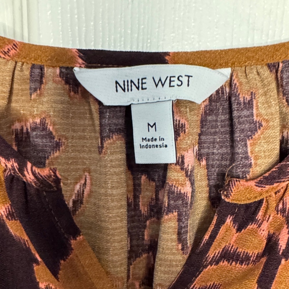NWT Nine West Women's Brown Abstract Blouse - Picture 3 of 9